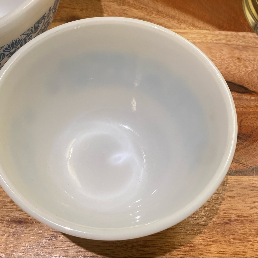 Vintage Pyrex 401 Blue Horizon Mixing Bowl Small 1.5 pint Large 2.5 Quart - Picture 5 of 12